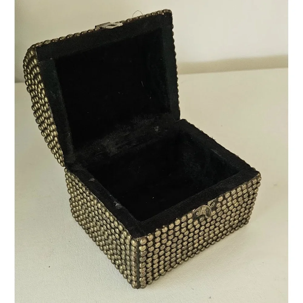 Vintage Brass Hobnail Wood Barrel Top Trinket Box 5